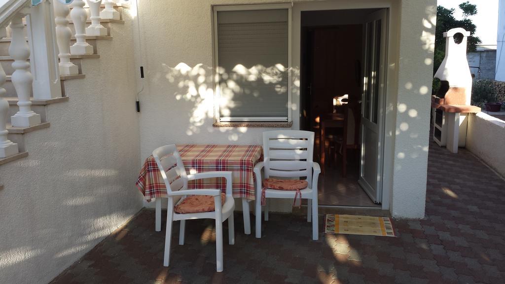 Apartments B&B Povljana Extérieur photo